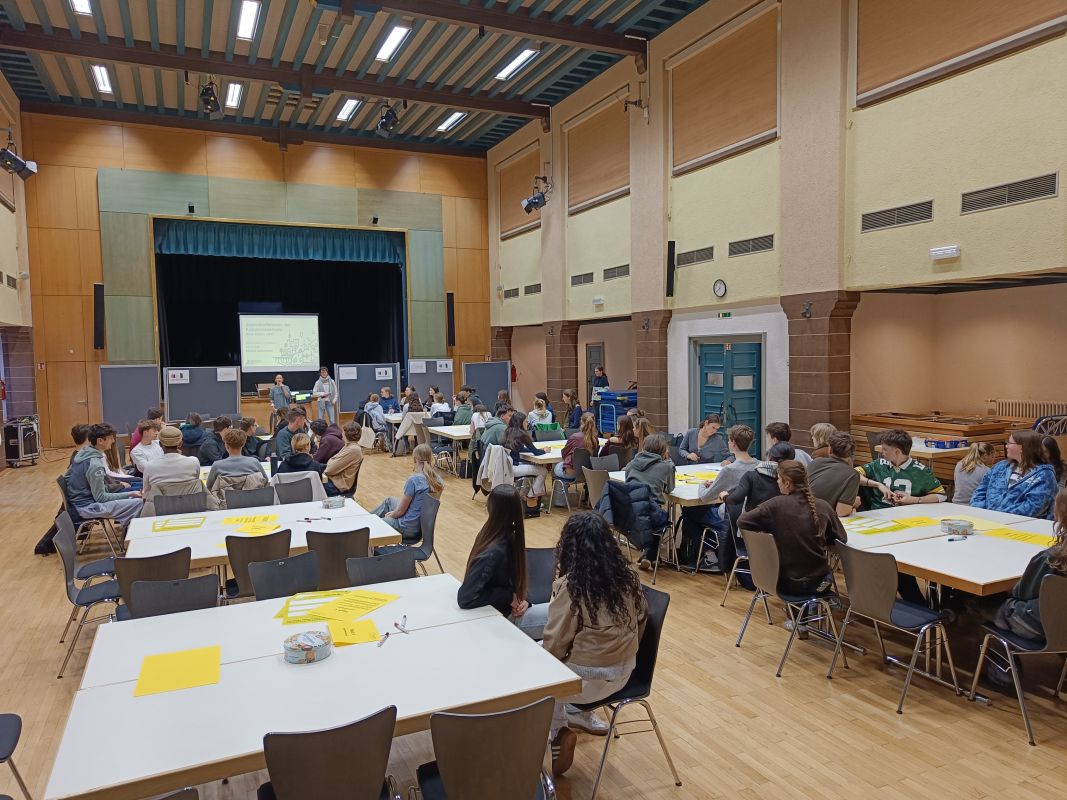 Jugendkonferenz in der Jahnhalle
